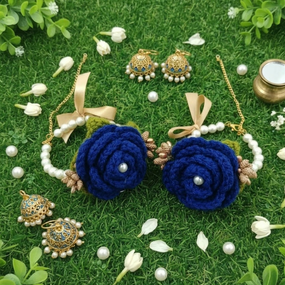 Blue crochet gajra for wedding and bridal look