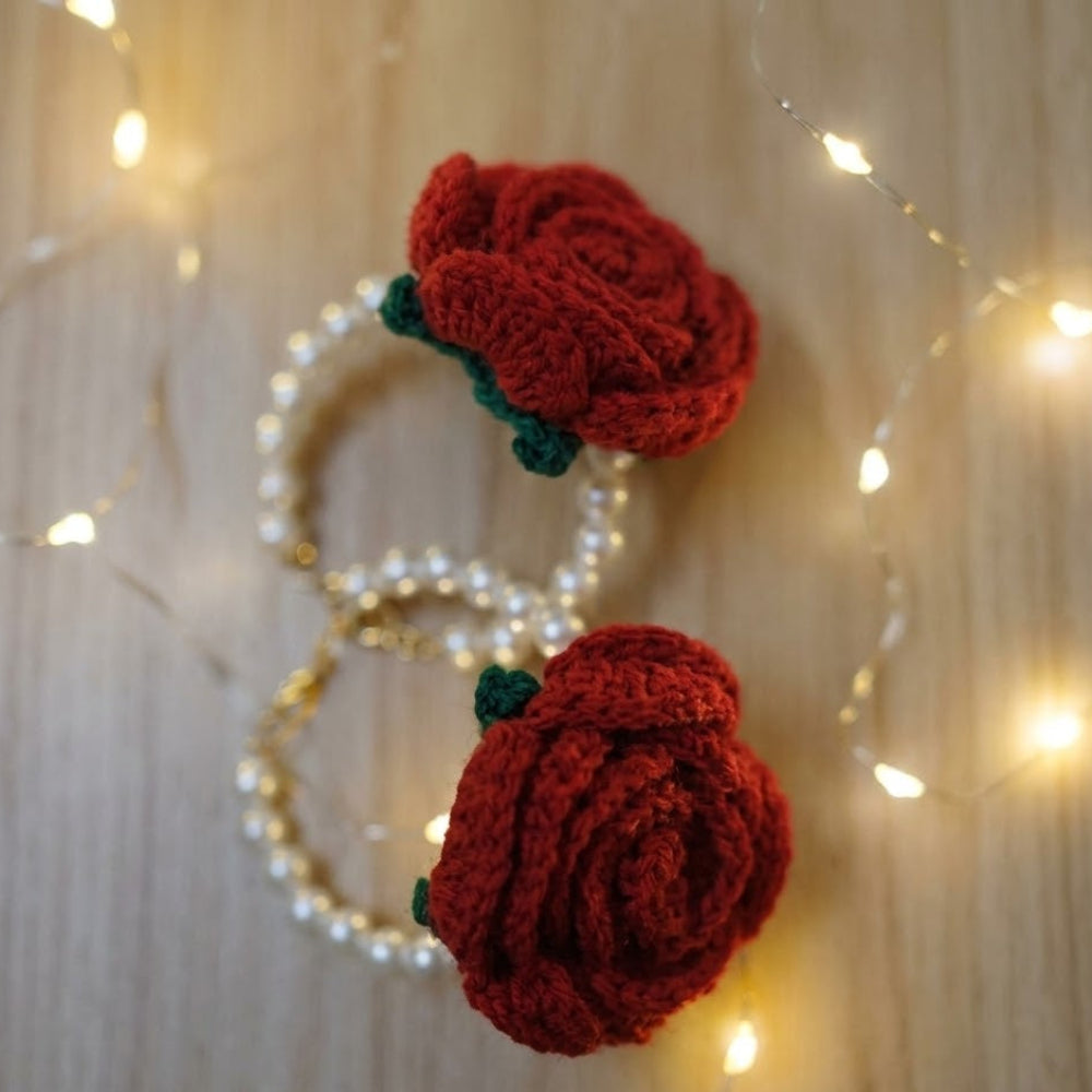 Red Rose Handmade Crochet Gajra -1 Piece TrendUp