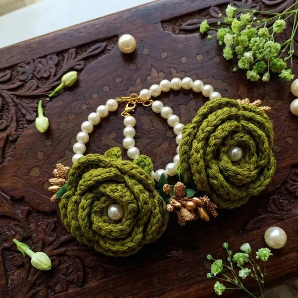 Handmade Green Crochet Gajry for Girls, traditional floral bracelet for mehndi and wedding wear in Pakistan