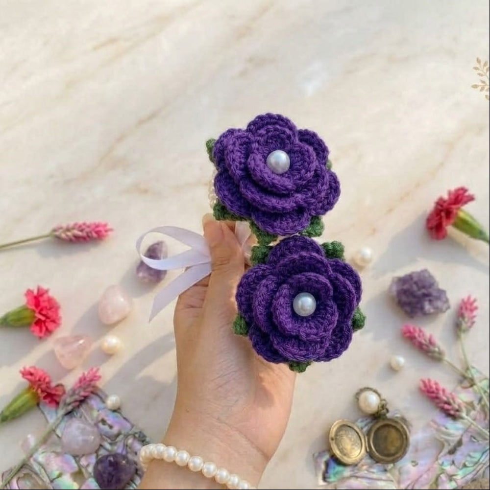 Dark purple crochet gajra with detailed flower design