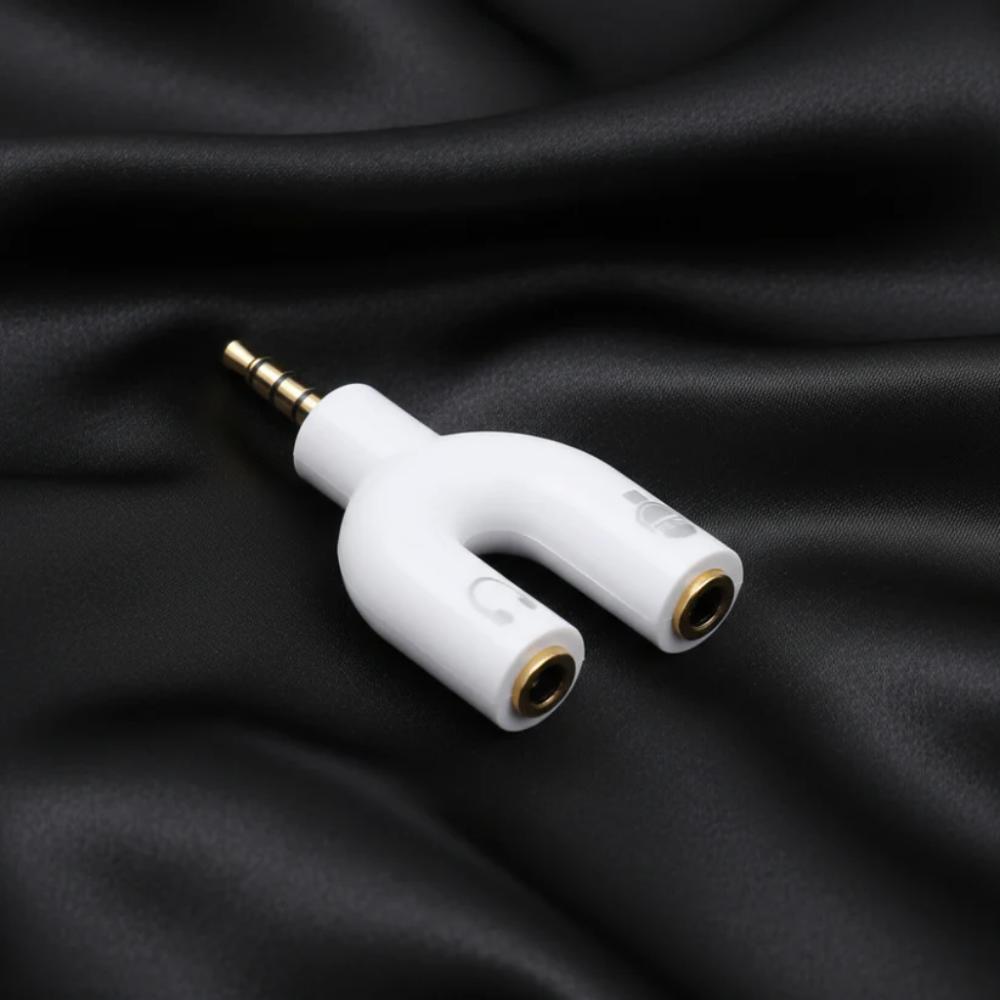 3.5mm Audio Jack To Headphone Microphone Splitter Adapter, audio sharing adapter for phones in Pakistan
