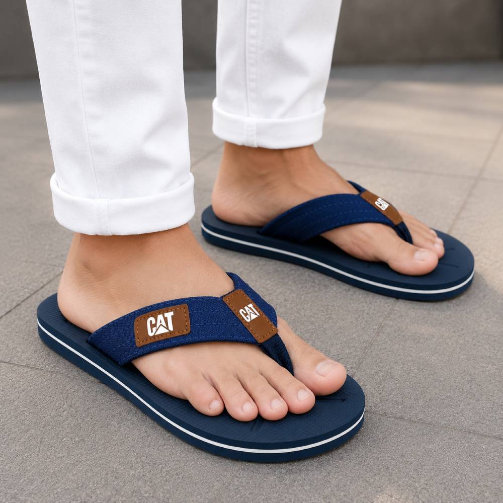Men's casual flip flops with fabric straps, flexible sole, and cushioned footbed for everyday indoor and outdoor comfort.