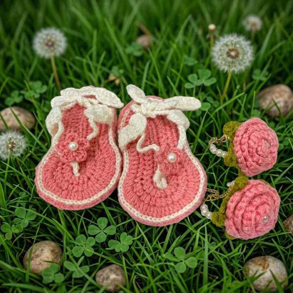 Handmade Crochet Baby Shoes + Gajry, cute baby set for newborns with soft shoes and wrist gajra in Pakistan