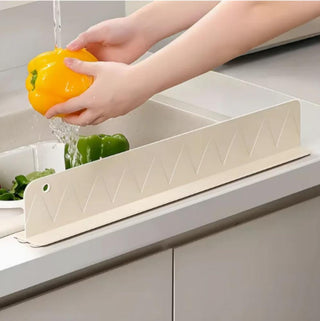 Silicone Kitchen Sink Splash Guard, simple sink guard to keep kitchen dry in Pakistan