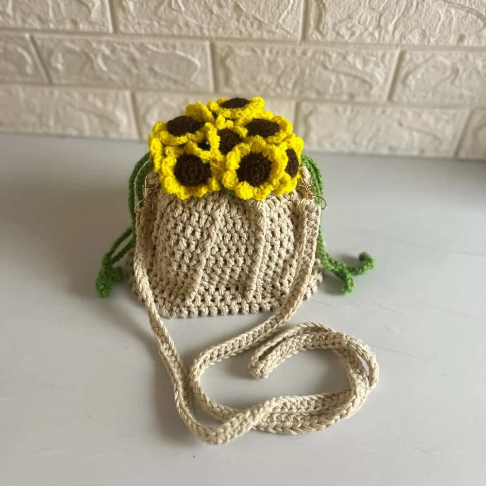 Cute crochet sunflower bag aesthetic style